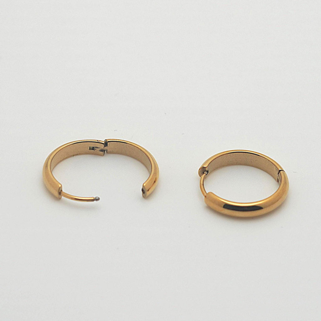 Classic Gold Huggie Hoop Earrings 18K Gold PVD · Waterproof Everyday Hoops · Tarnish Free Stainless Steel · Minimalist Dainty Gift for Her