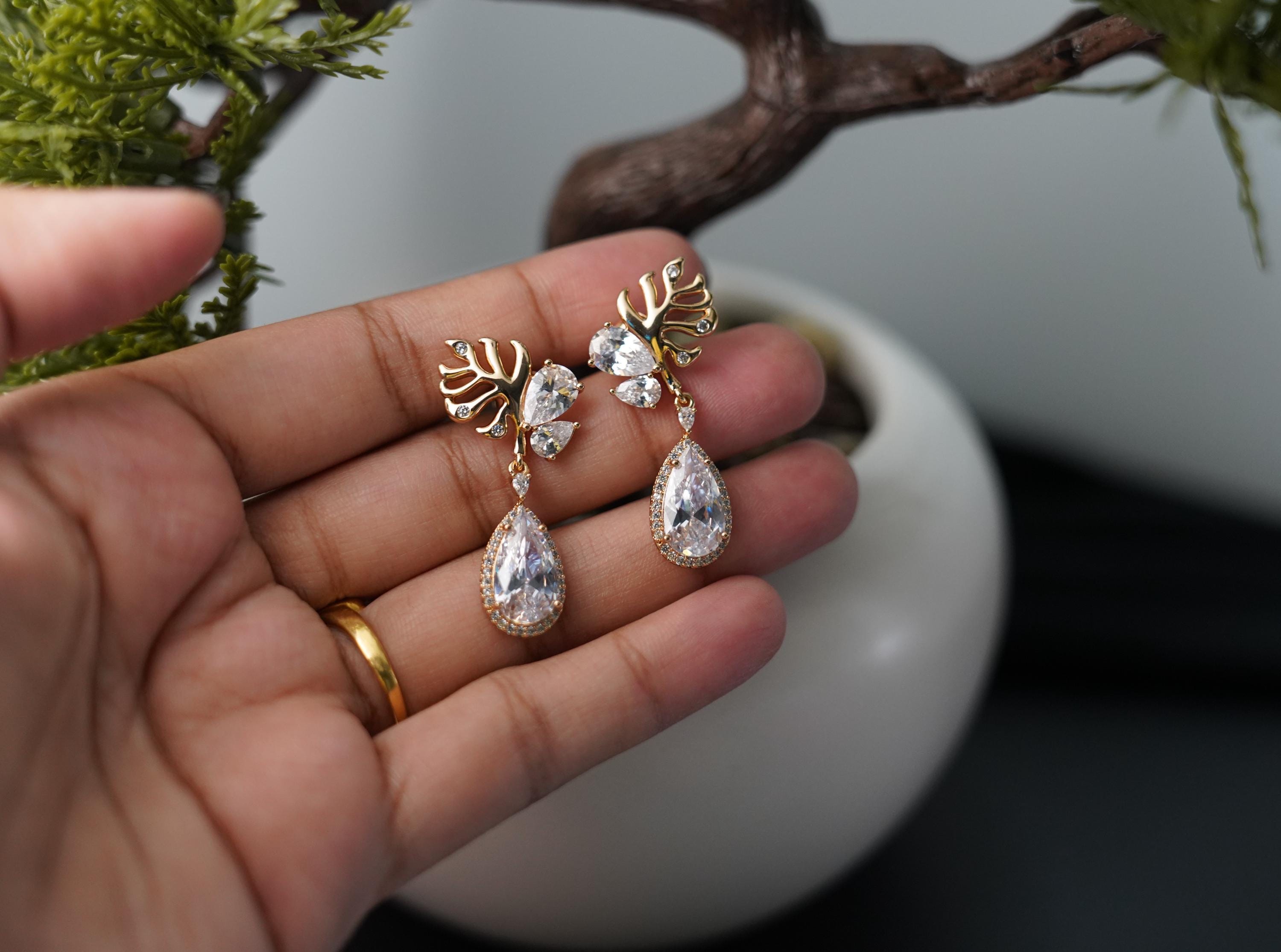 Gold Leaf Crystal Drop Earrings