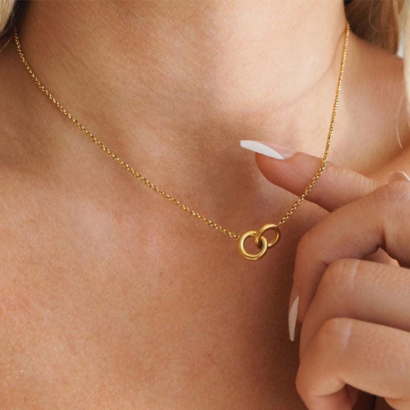 Interlocking Knot Necklace 18K Gold