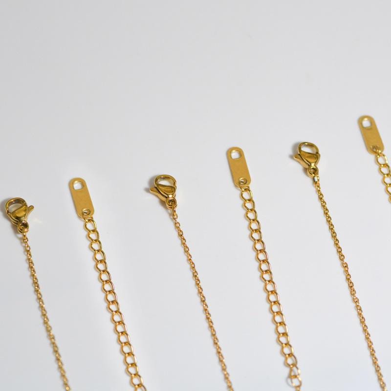 Teardrop Charm Pendant Necklace 18K Gold PVD · Waterproof Dainty Chain · Tarnish Free Stainless Steel · Minimalist Layering Gift for Her